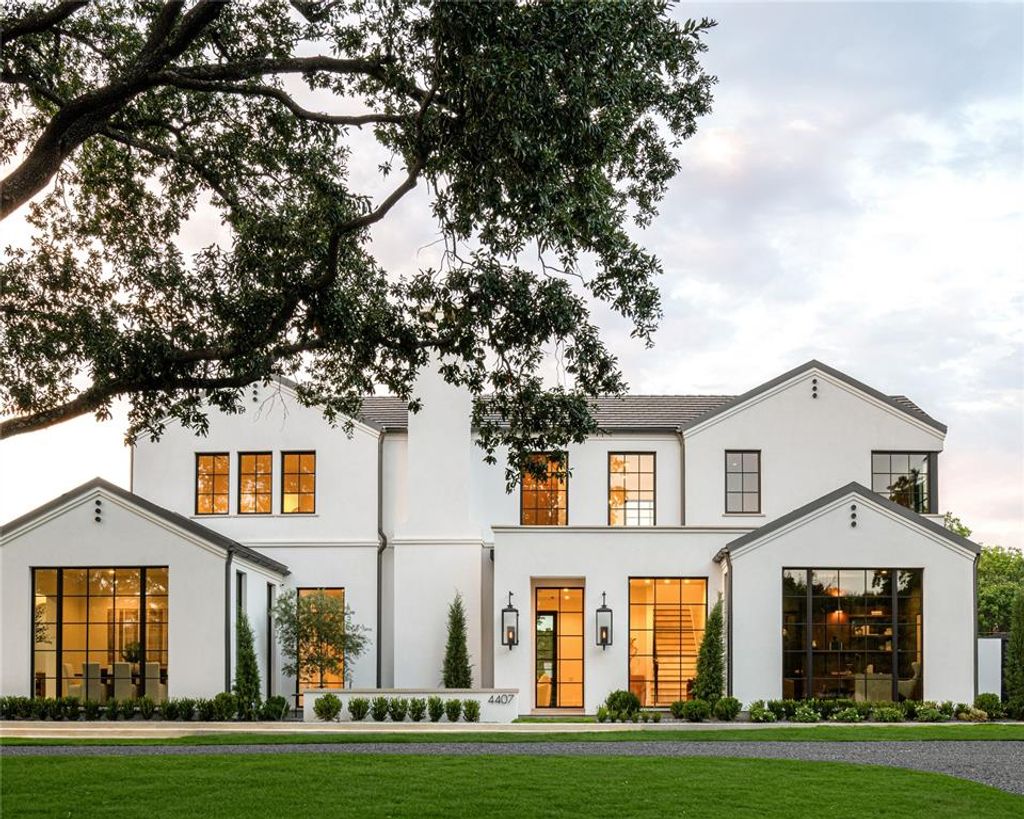 Photo for 4407 San Gabriel Drive, Dallas, TX 75229 (MLS # 21048626)