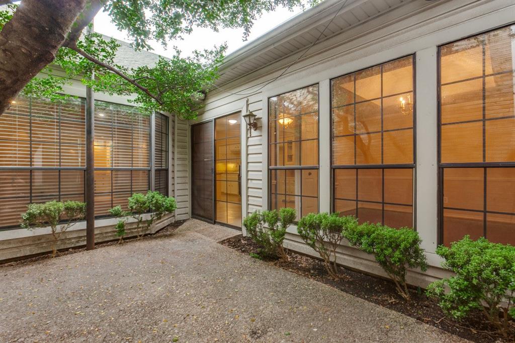 Prestonwood Hillrest Townhouses - Residential