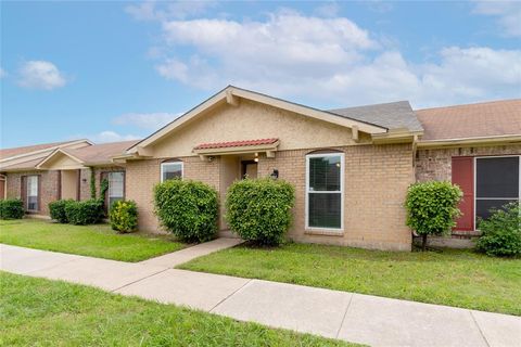88 E Mountain Creek Drive Grand Prairie TX 75052