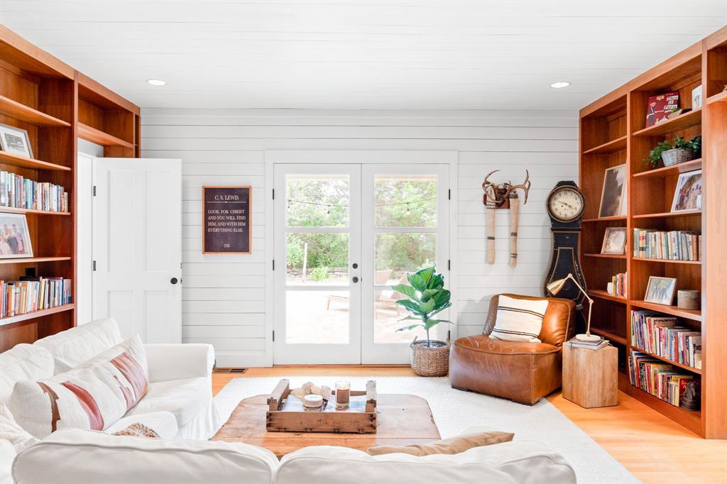 Dark Hollow - Residential