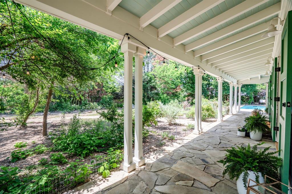 Dark Hollow - Residential