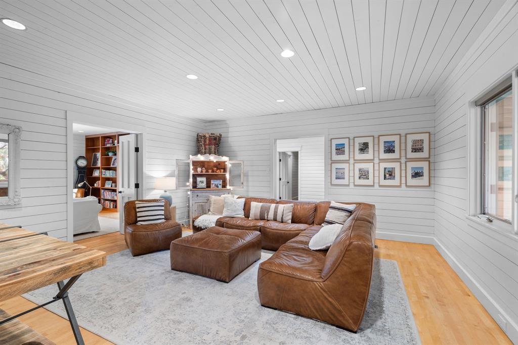 Dark Hollow - Residential