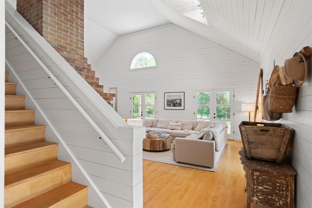 Dark Hollow - Residential