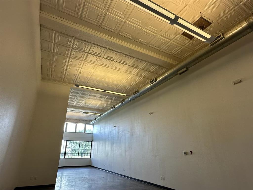 WILLIAMS & NEFF SUB - Commercial Lease