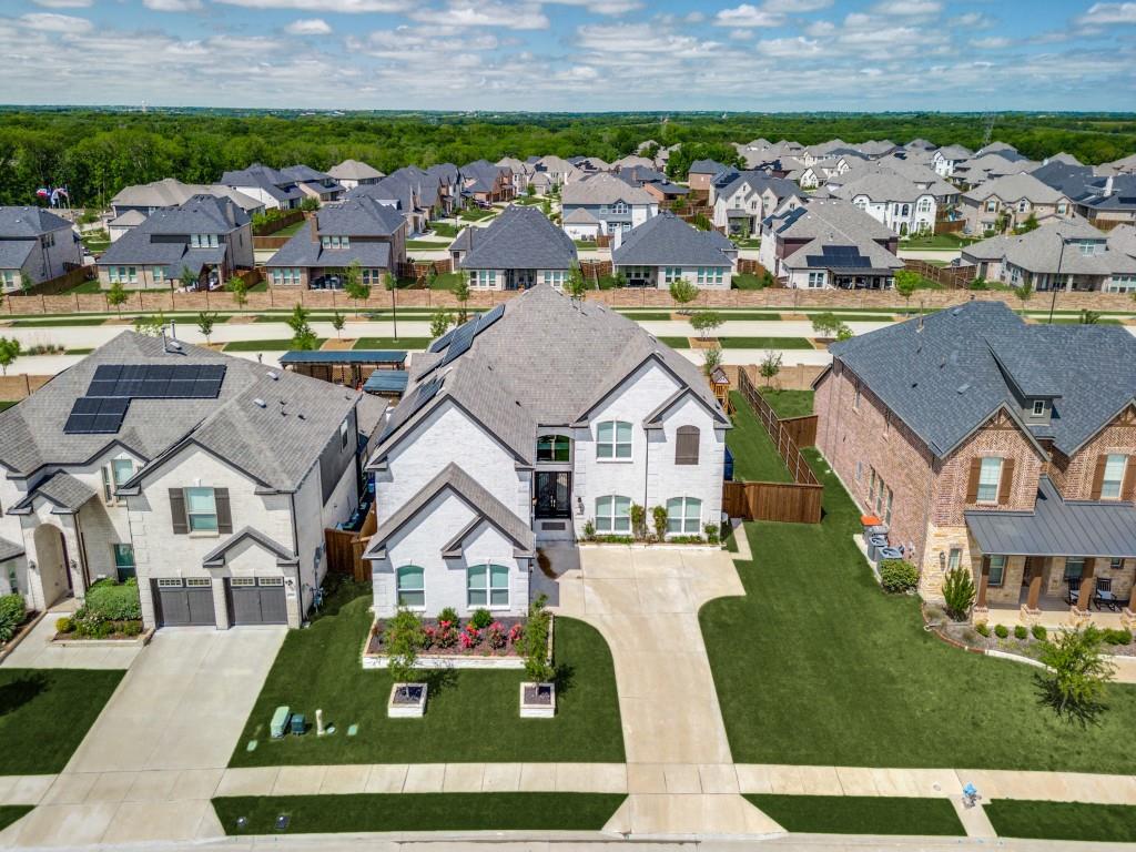 300 Lake Forest Trail
