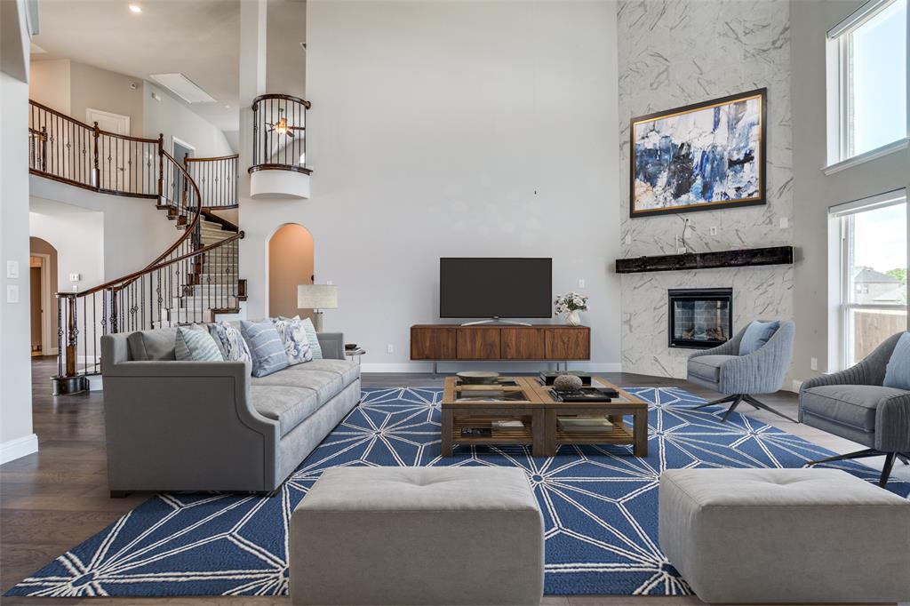 300 Lake Forest Trail