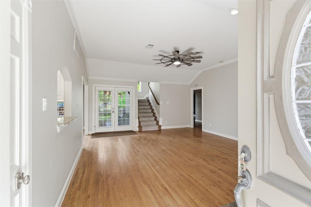3526 Lakeridge Drive