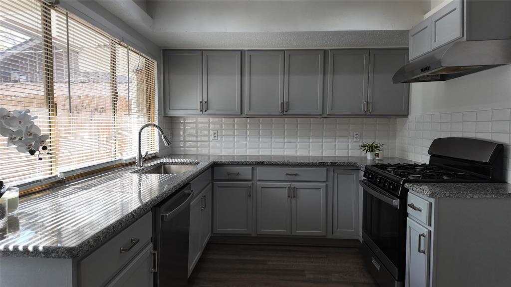 Phillips Park - Residential Lease