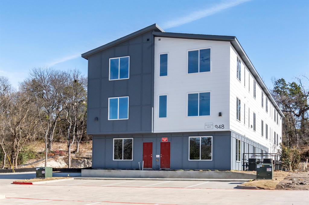 948 S Corinth Street 11