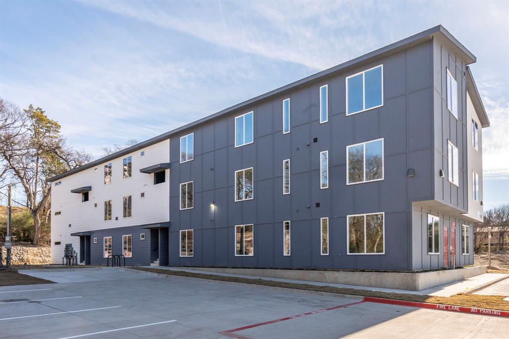 948 S Corinth Street 11