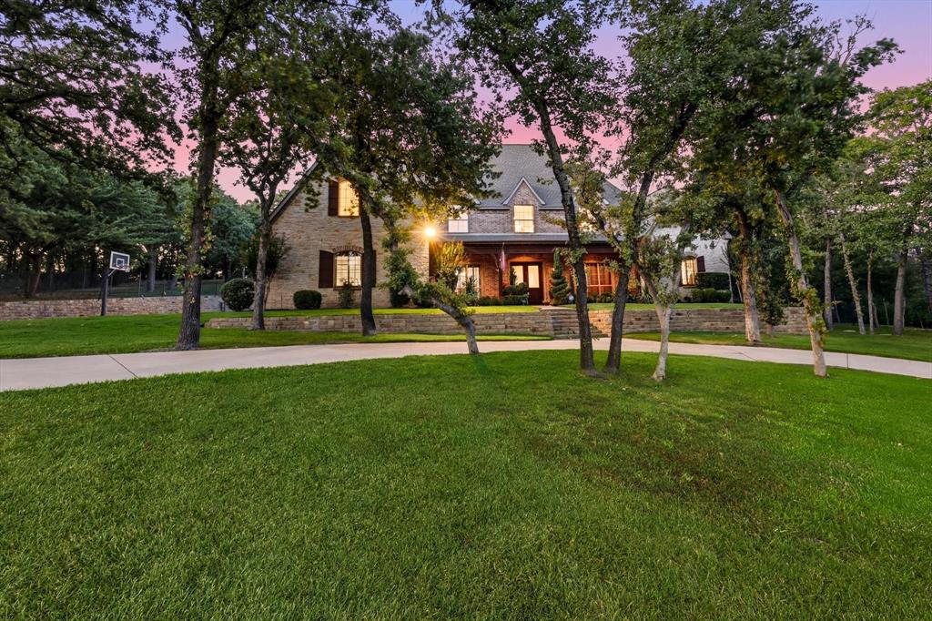 686 Knob Hill Court