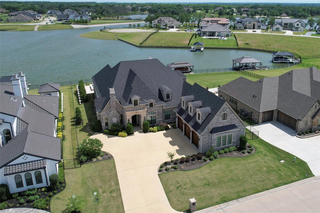 6215 Lakeside Drive