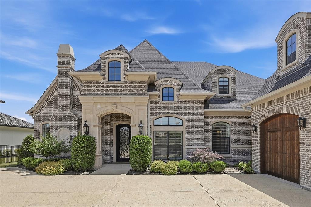 6215 Lakeside Drive