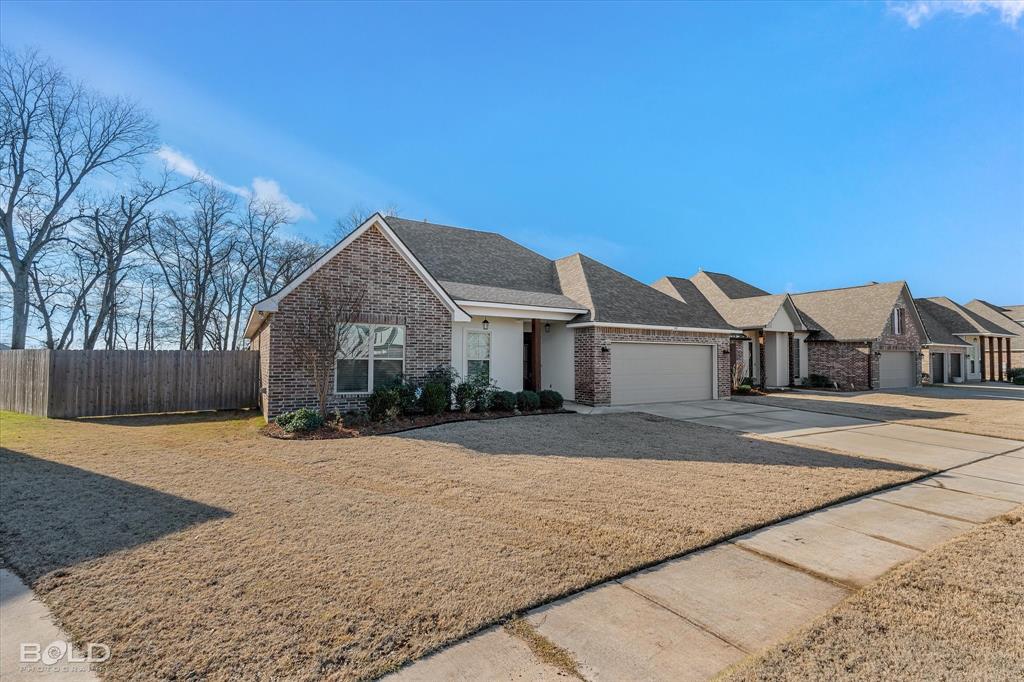 Bossier City, Louisiana 71111, United States, 4 Bedrooms Bedrooms, ,2 BathroomsBathrooms,Residential,Pending,18705