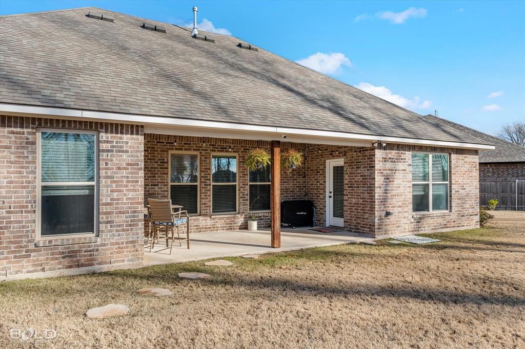 Bossier City, Louisiana 71111, United States, 4 Bedrooms Bedrooms, ,2 BathroomsBathrooms,Residential,Pending,18705