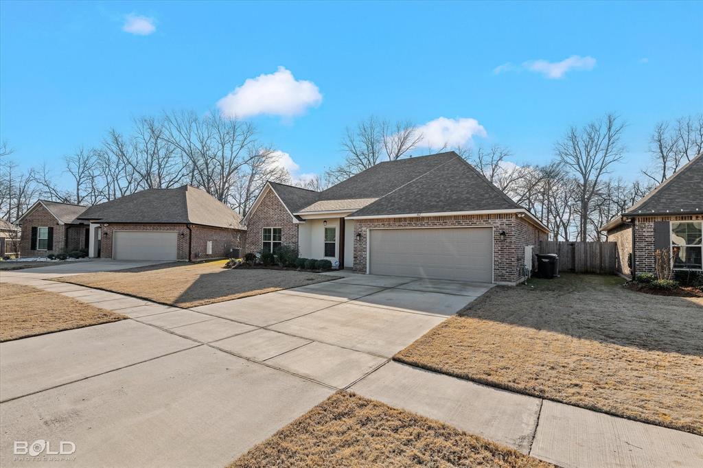 Bossier City, Louisiana 71111, United States, 4 Bedrooms Bedrooms, ,2 BathroomsBathrooms,Residential,Pending,18705