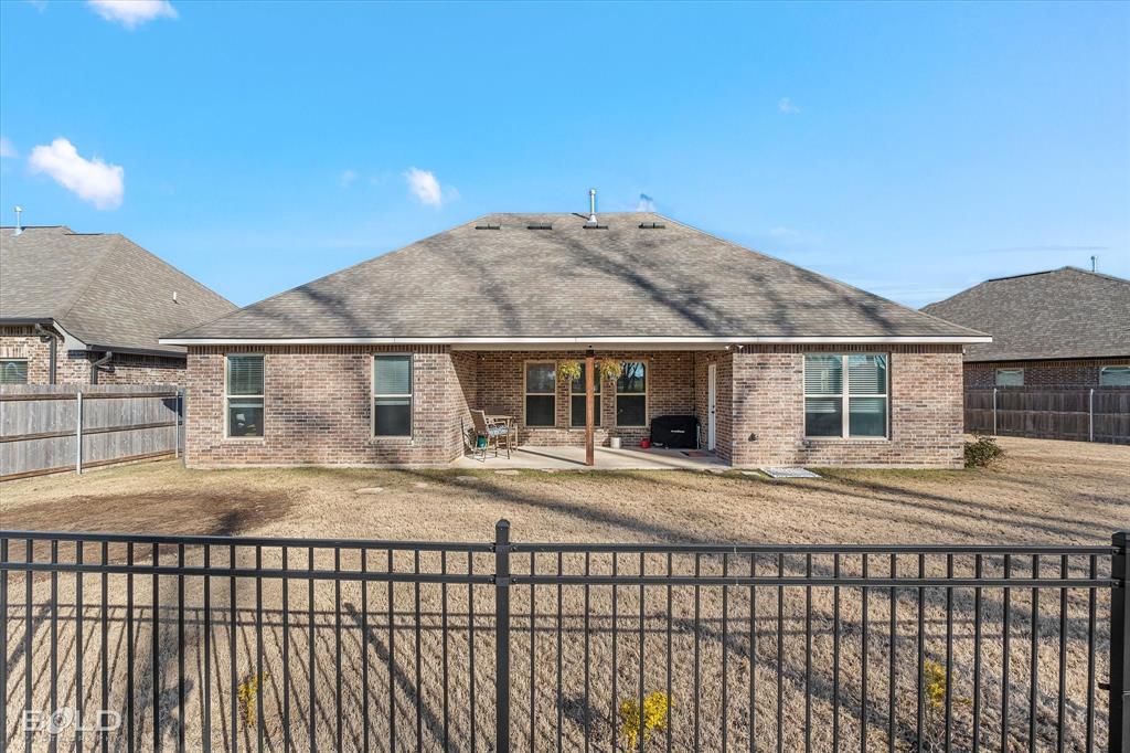 Bossier City, Louisiana 71111, United States, 4 Bedrooms Bedrooms, ,2 BathroomsBathrooms,Residential,Pending,18705