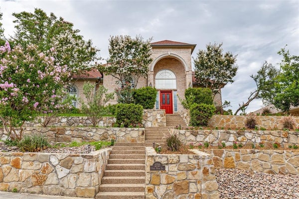 2721 GOLD RUSH LN, CARROLLTON, TX 75007 - Image bcec9a4fad4cd9b242d1b58bfb484e45/2724607072