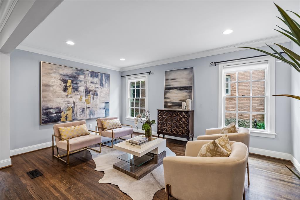 Francis Daniel - Residential