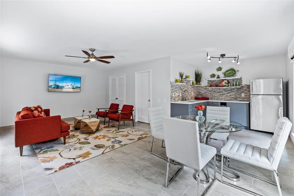 Francis Daniel - Residential