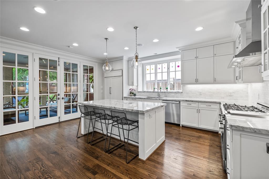 Francis Daniel - Residential