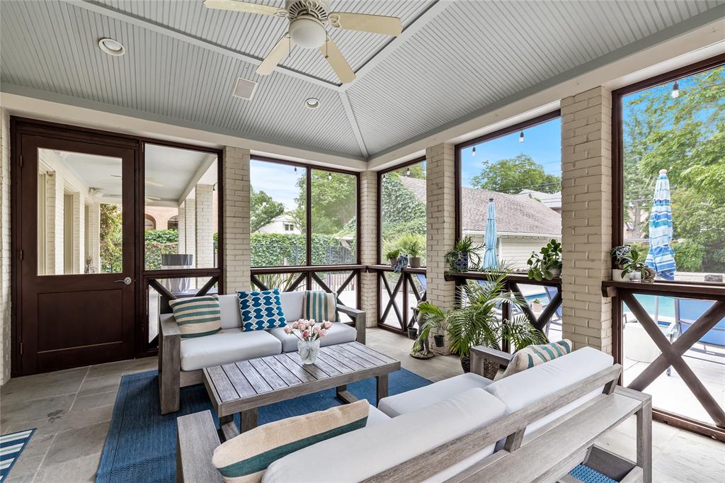 Francis Daniel - Residential