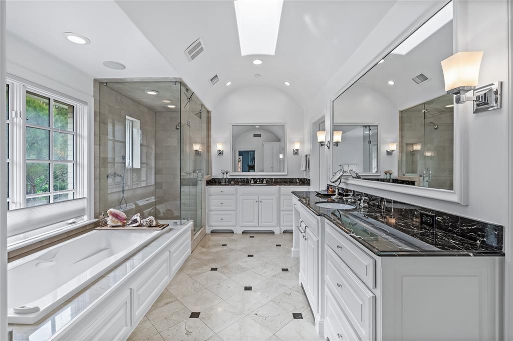 Francis Daniel - Residential