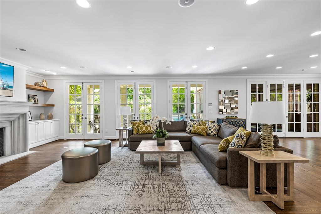 Francis Daniel - Residential