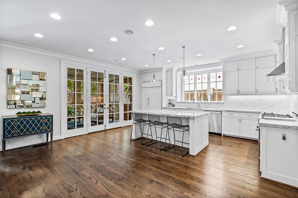 Francis Daniel - Residential