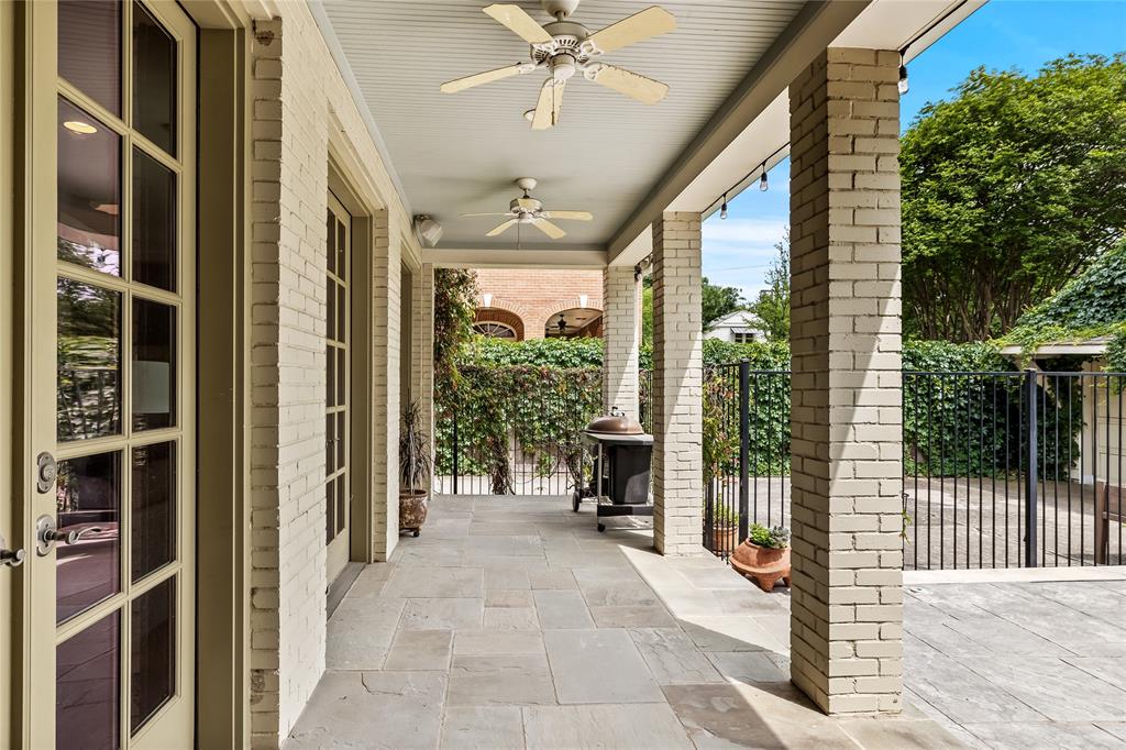 Francis Daniel - Residential