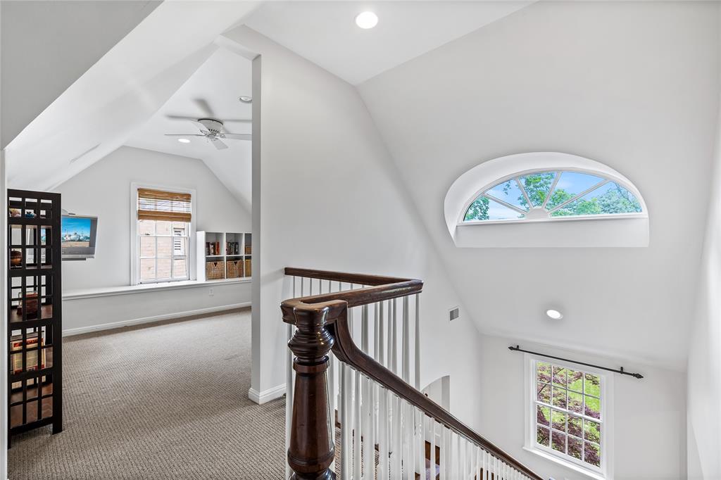 Francis Daniel - Residential