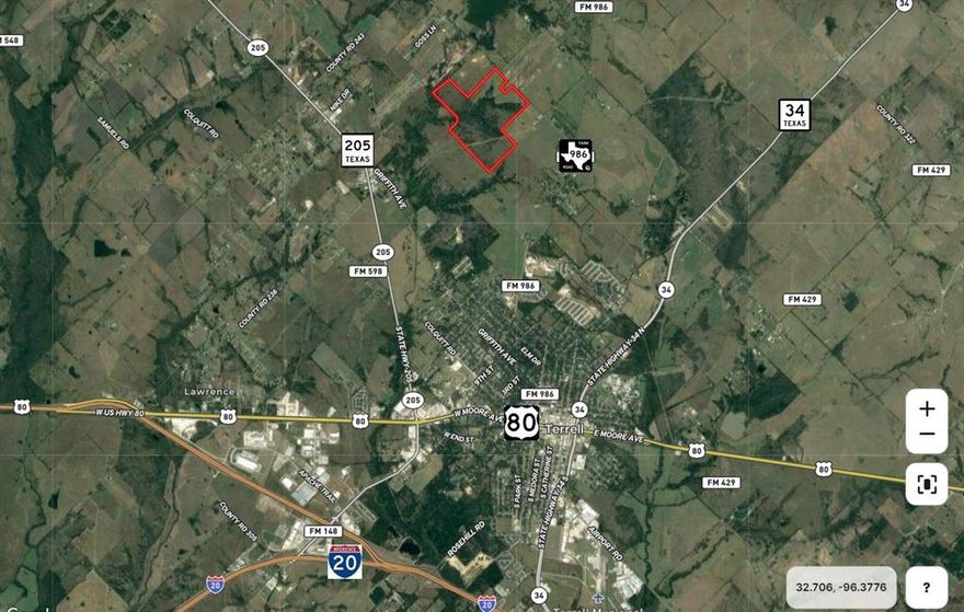 Unique opportunity to acquire a large tract of land near the core of the City of Terrell and infrastructure. This acreage has a mixture of pasture, trees, creek and ponds. Quick access to FM 986 provides accessibility to the nearby Terrell schools. Proximity to State Hwy 205 provides accessibility to U.S. Hwy 80 and Interstate Hwy 20 to the south, as well as Interstate Hwy 30 to the north. Situated inside of an Opportunity Zone. Minimal flood plain. Ag Tax Exemption and Ag Lease in place.