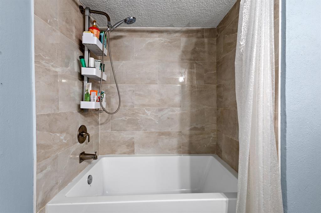 Preston Oaks Crossing Condos 01 & 02 - Residential