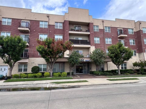 Photo of 1100 W Trinity Mills Road #1015, Carrollton, TX 75006 (MLS # 21402672)