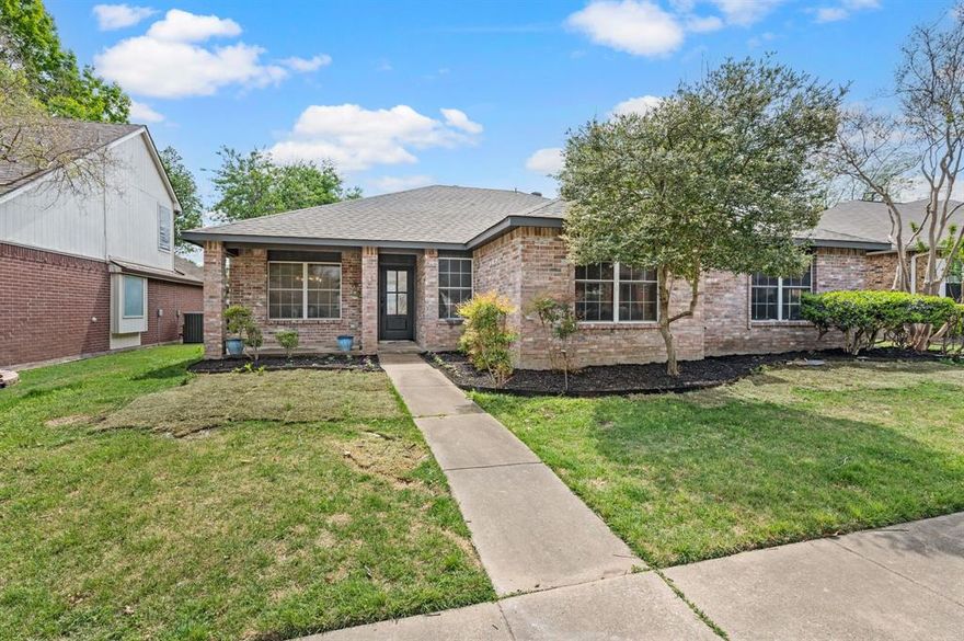 Wonderfully renovated home in award-winning McKinney ISD! Centrally located off 121 and 75 with a short drive to all the dining, shopping, and conveniences of Eldorado and Stacy in a family-oriented community. Enter to light, bright, and vaulted ceilings. Kitchen offers tons of workspace and storage, overlooking the huge living room and tons of windows. Completely renovated master bathroom offers designer walk-in shower, freestanding soaker bathtub, and dual vanity - a dream retreat. Split bedroom concept with three secondary bedrooms sharing a spacing guest bathroom. Front formal dining or office flex space. Truly a special upgraded home in a lovely community!