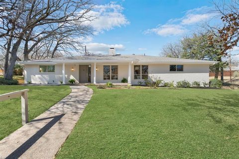 1306 Driftwood Drive Euless TX 76040