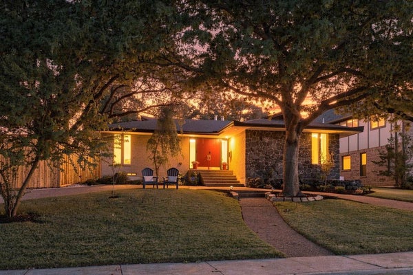 9307 CRESTEDGE DR, DALLAS, TX 75238 - Image bcf84dd2ff6e89e77b2eed24a23f9037/634627511