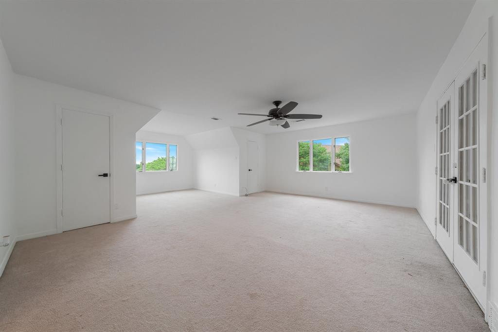 University Hills 02 - Residential