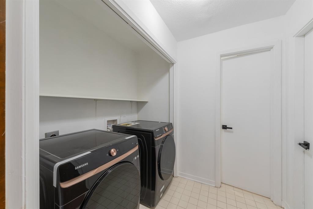 University Hills 02 - Residential