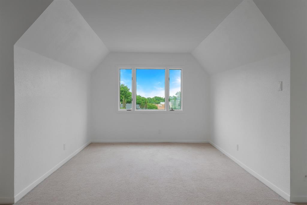 University Hills 02 - Residential