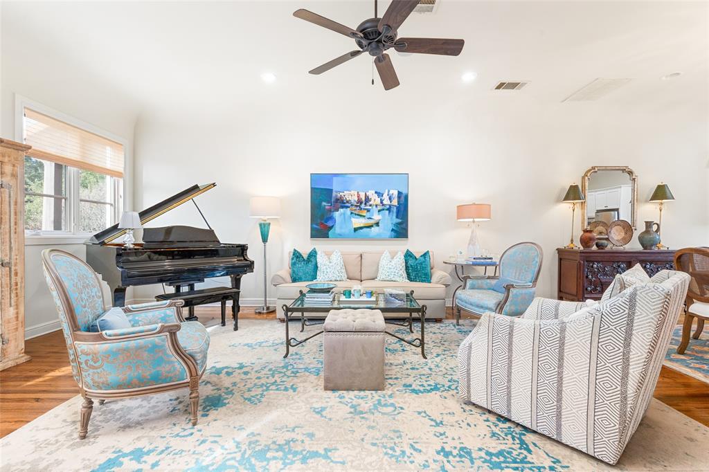 271 Casa Blanca Avenue