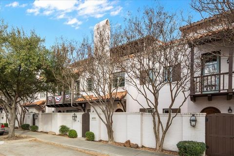 271 Casa Blanca Avenue Fort Worth TX 76107