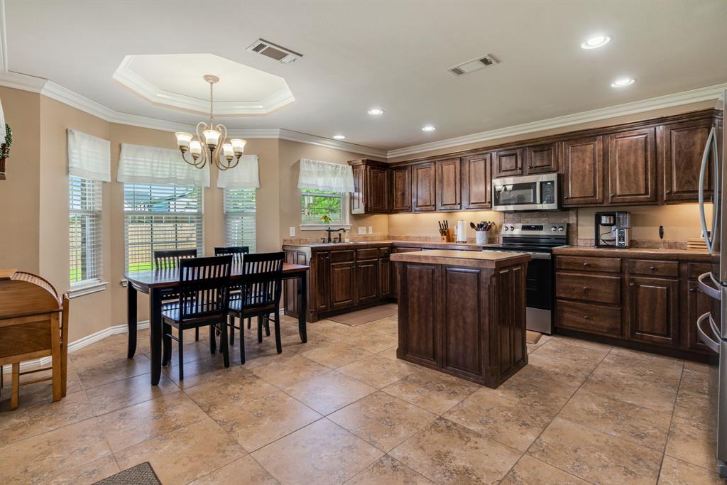1810 Meadowview Drive
