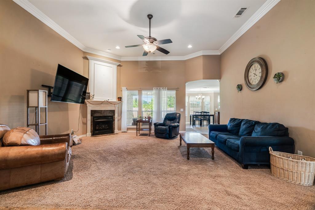 1810 Meadowview Drive