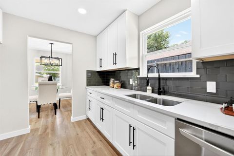 Tiny photo for 5737 Everglade Road, Dallas, TX 75227 (MLS # 21341213)
