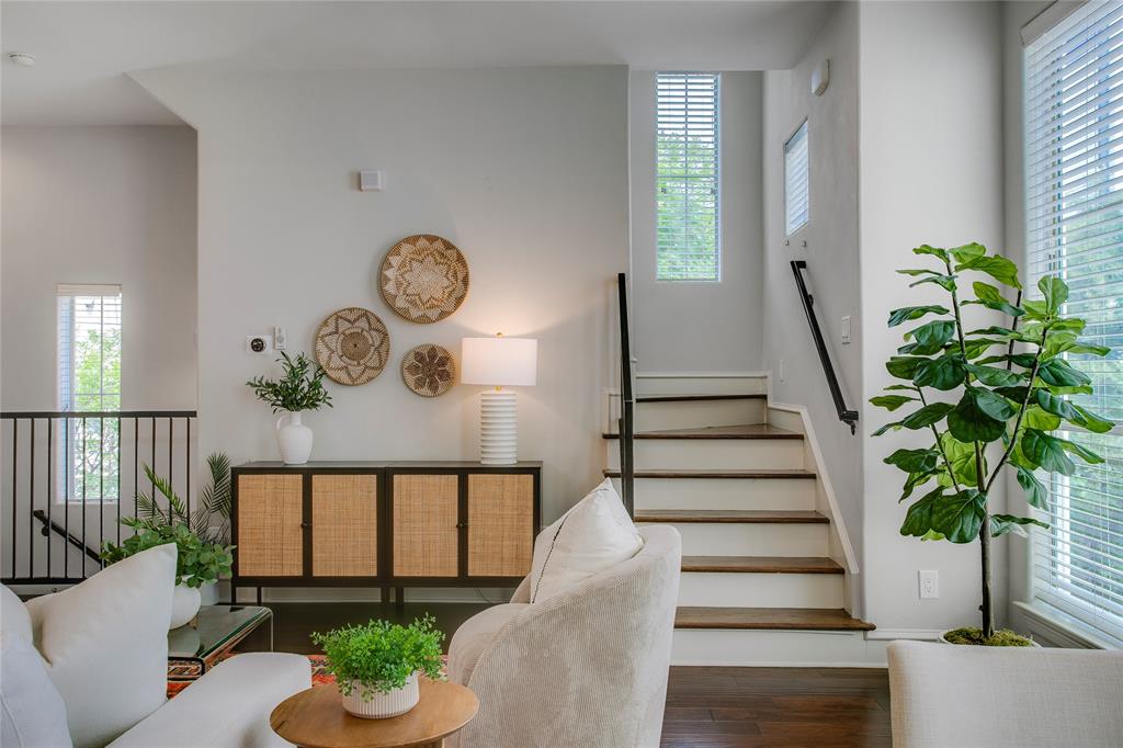 2100 N FITZHUGH CONDOMINIUMS - Residential