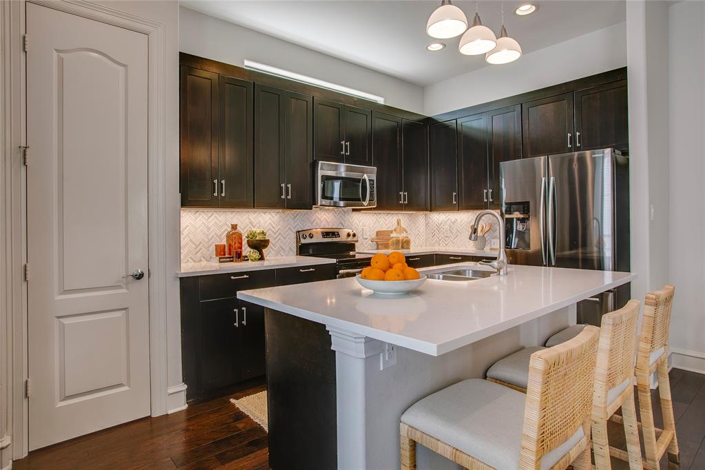 2100 N FITZHUGH CONDOMINIUMS - Residential