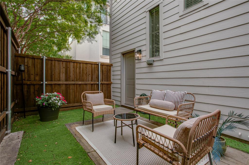 2100 N FITZHUGH CONDOMINIUMS - Residential