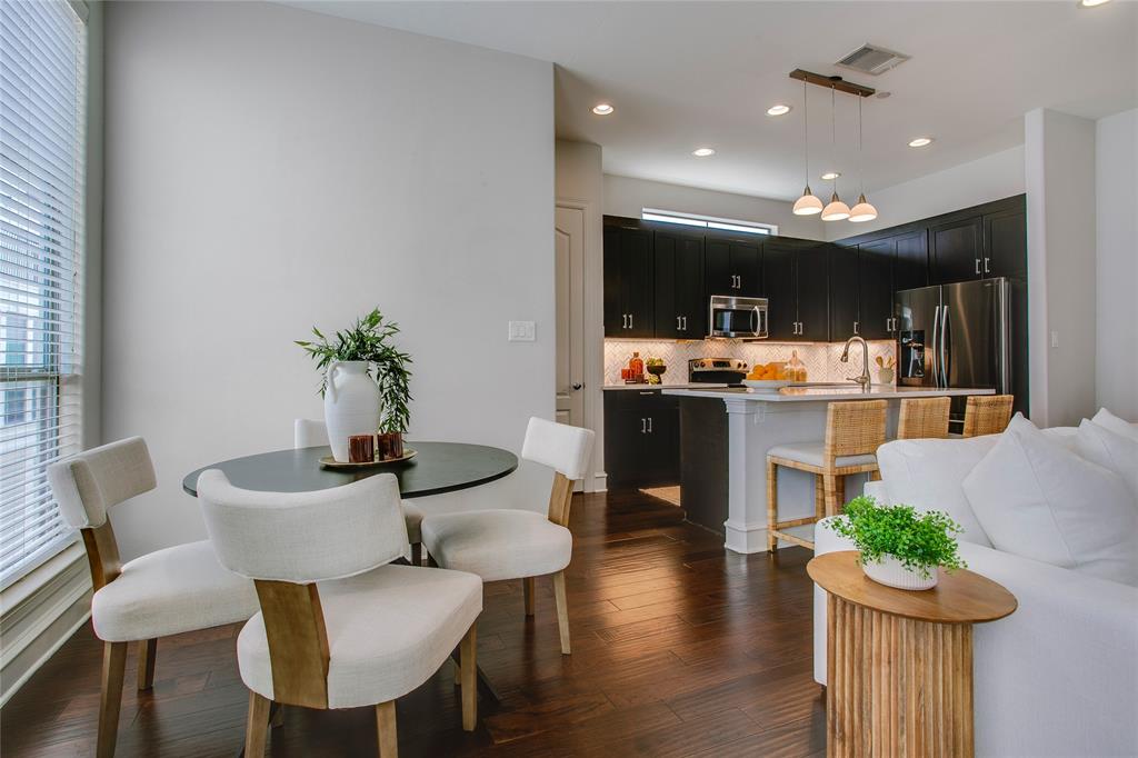 2100 N FITZHUGH CONDOMINIUMS - Residential