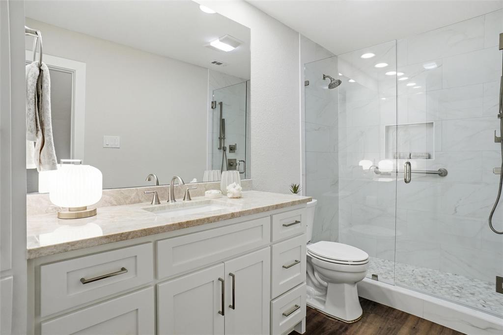 Lakes Of Highland Oaks The - Residential